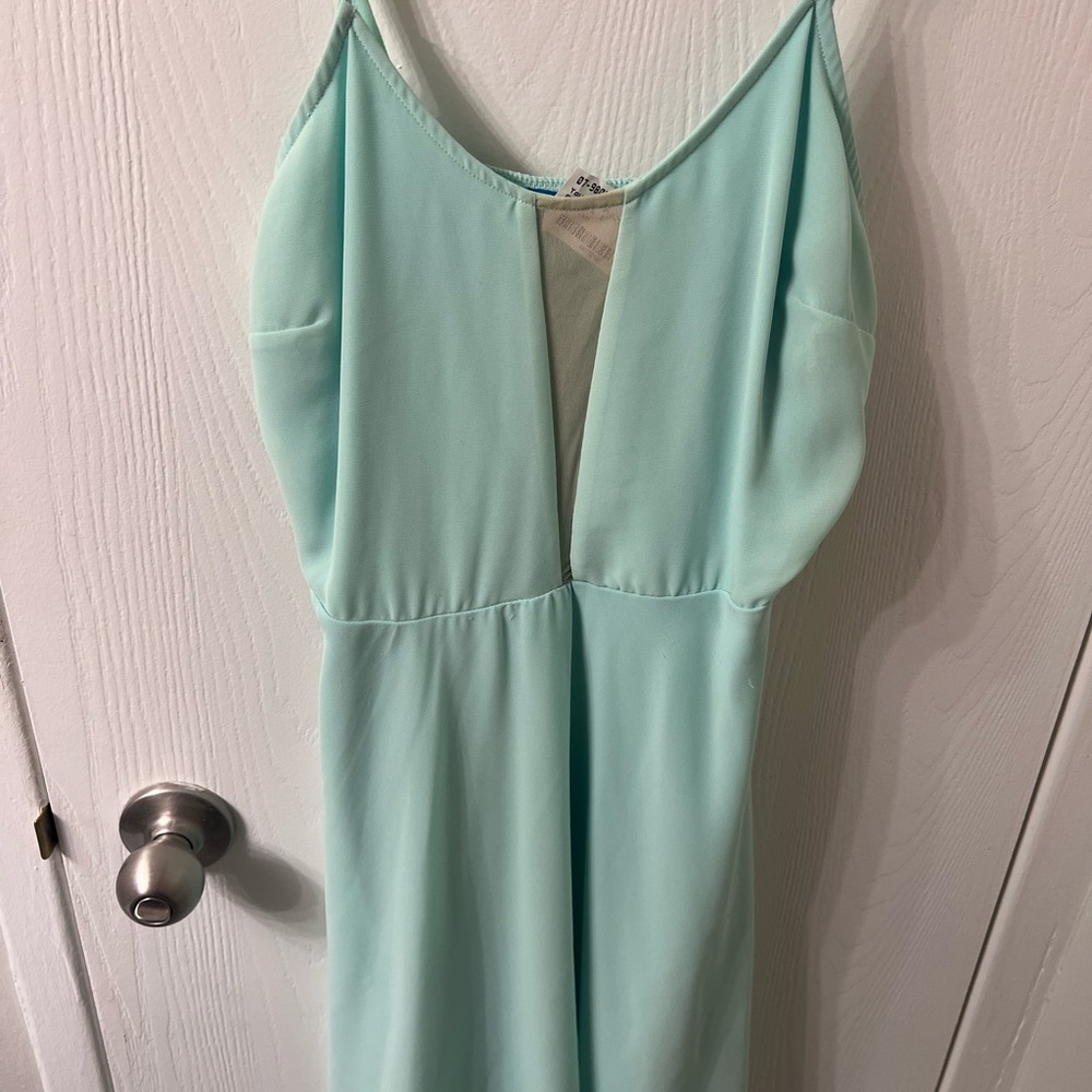 Elegant Mint Green Sleeveless Dress